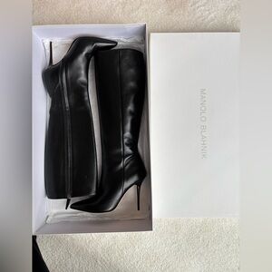 MANOLO BLAHNIK Desida Leather Knee Boots $1,375 38
